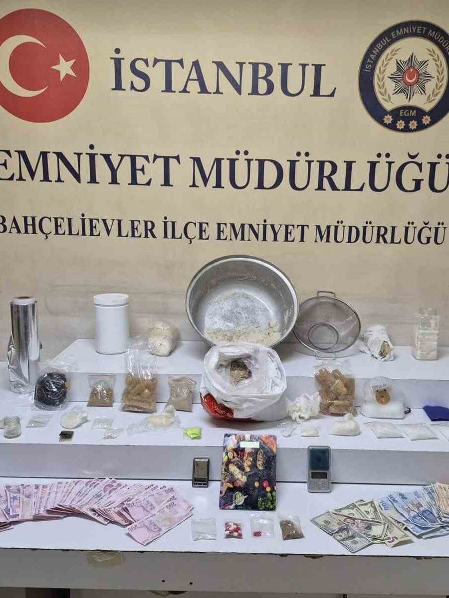 Bahçelievler’de uyuşturucu operasyonu: 11 kilo uyuşturucu madde ele geçirildi, 4 şüpheli gözaltında