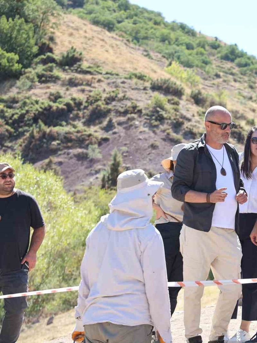 Başkan Ünlüce, Karacahisar Kalesi kazı alanında