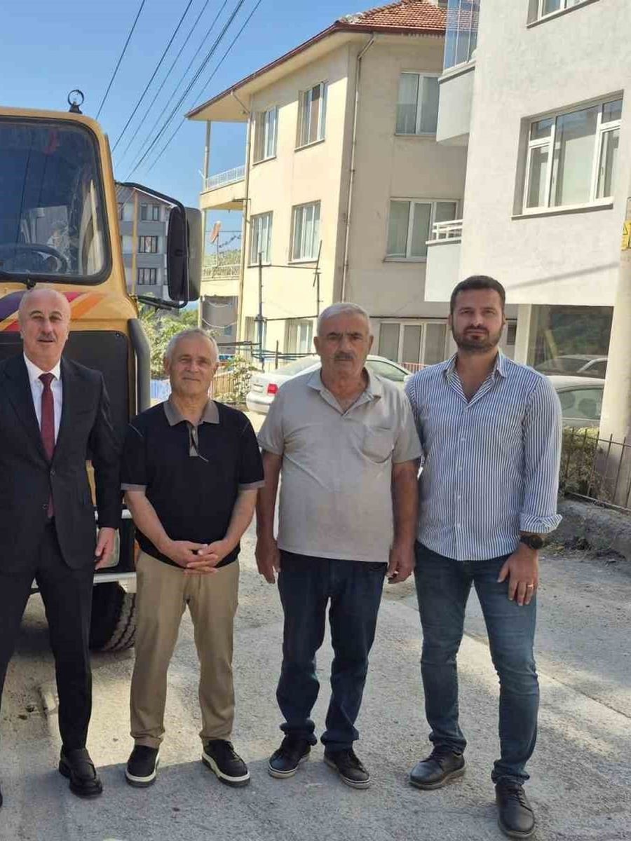 Tepebaşı Mahallesi’nin bozuk yollarına İl Özel İdaresi sahip çıktı