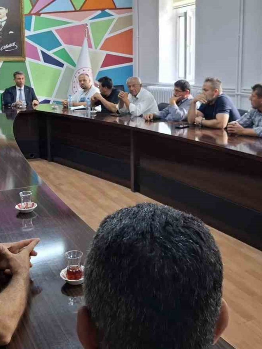 Beyşehir’de taşımalı eğitim servis şoförleriyle istişare toplantısı