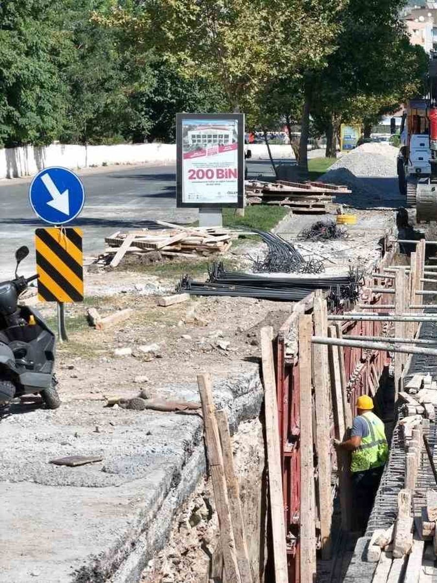 ASKİ Söke’nin dört bir yanında çalışmalarına devam ediyor