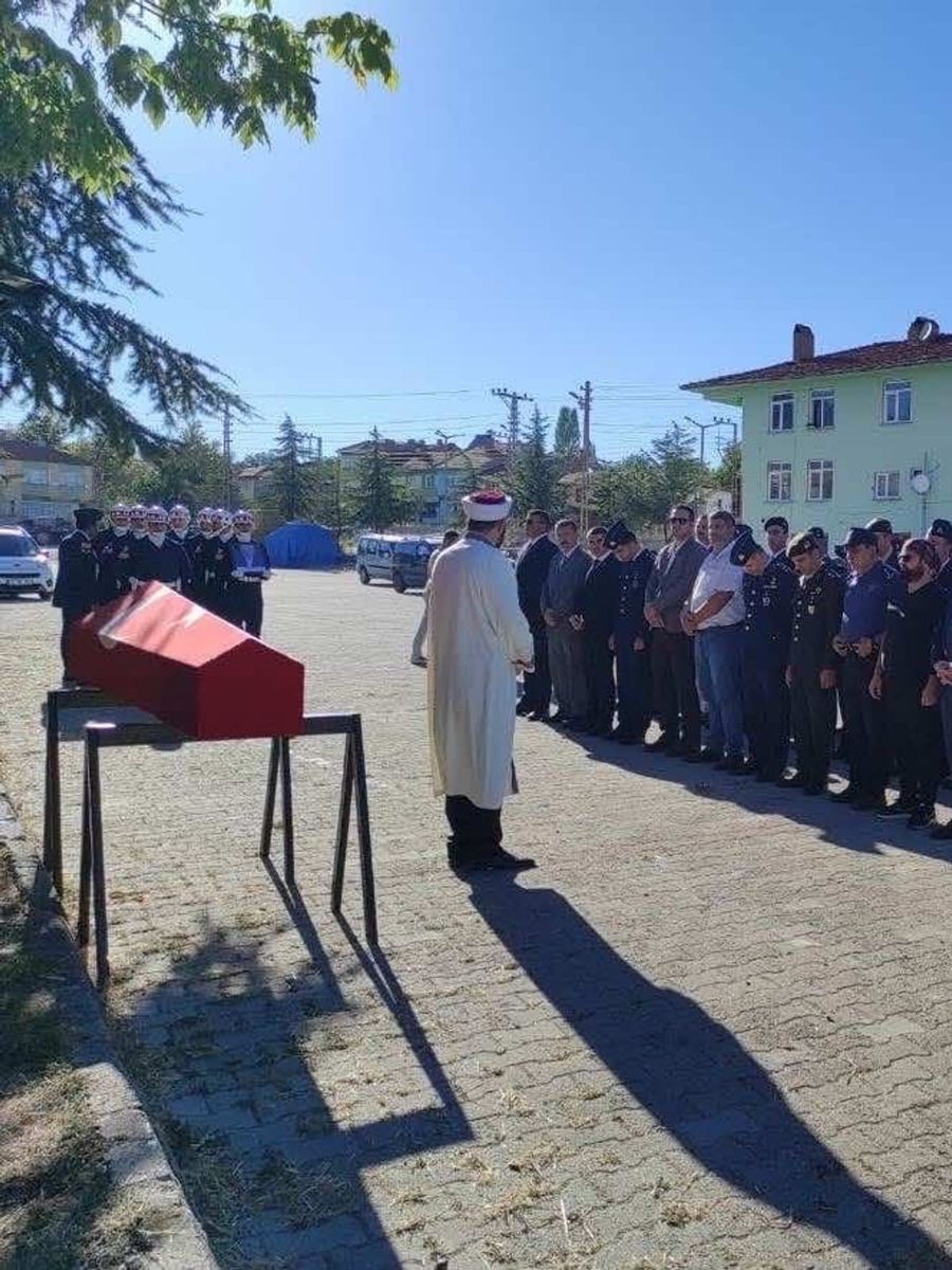 Kıbrıs Gazisi Zeki Küçük son yolculuğuna uğurlandı