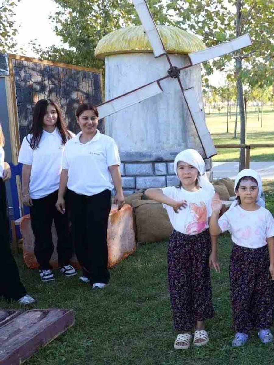 Çocuklara renkli okul provası