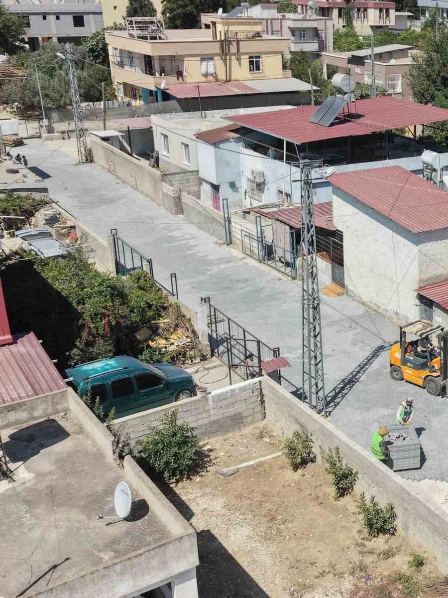 Tarsus’ta kırsal mahallelerde yol seferberliği