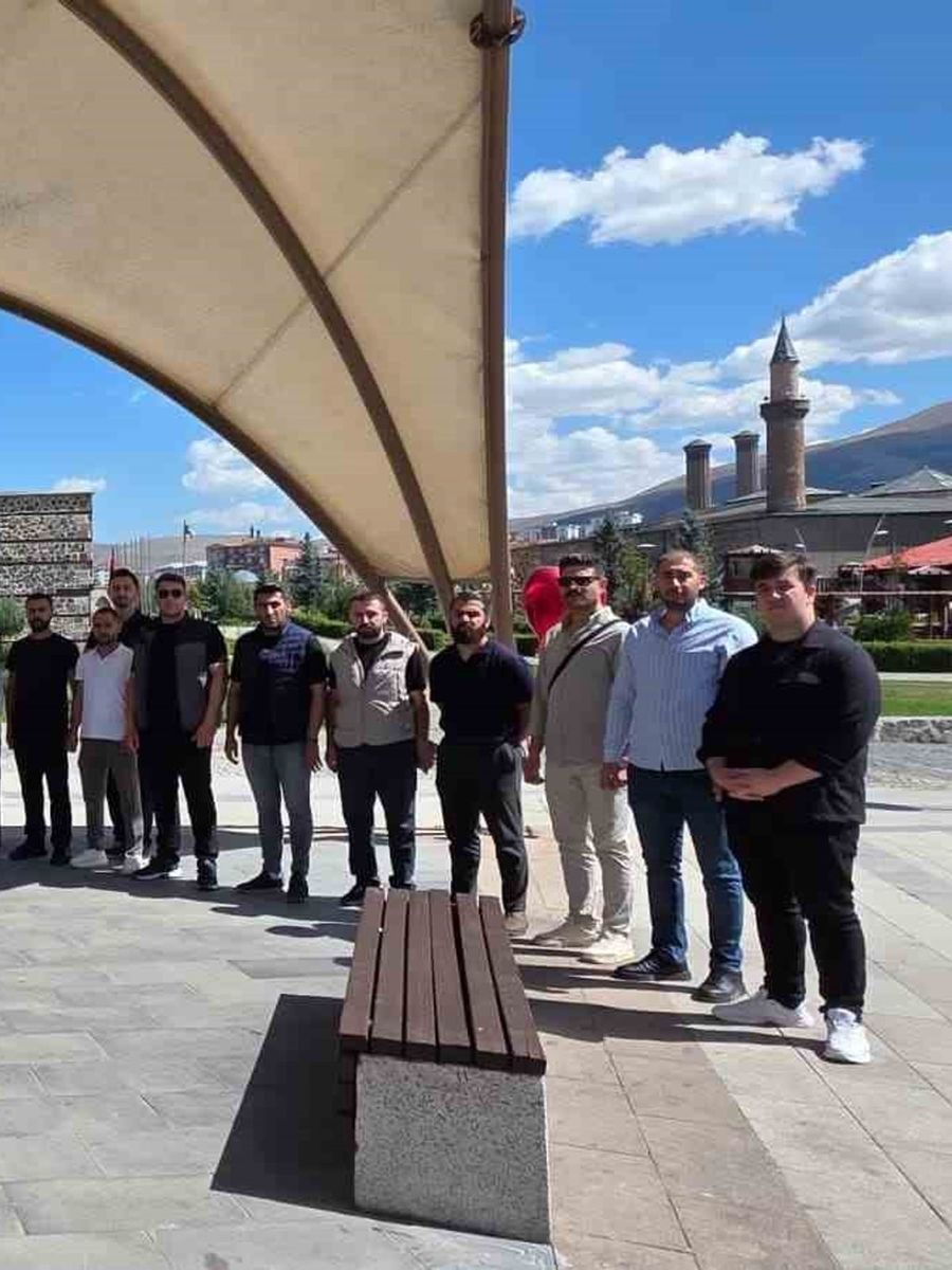 AK Parti Erzurum Gençlik Kolları’ndan 12 Eylül açıklaması: "Söz de karar da milletindir"