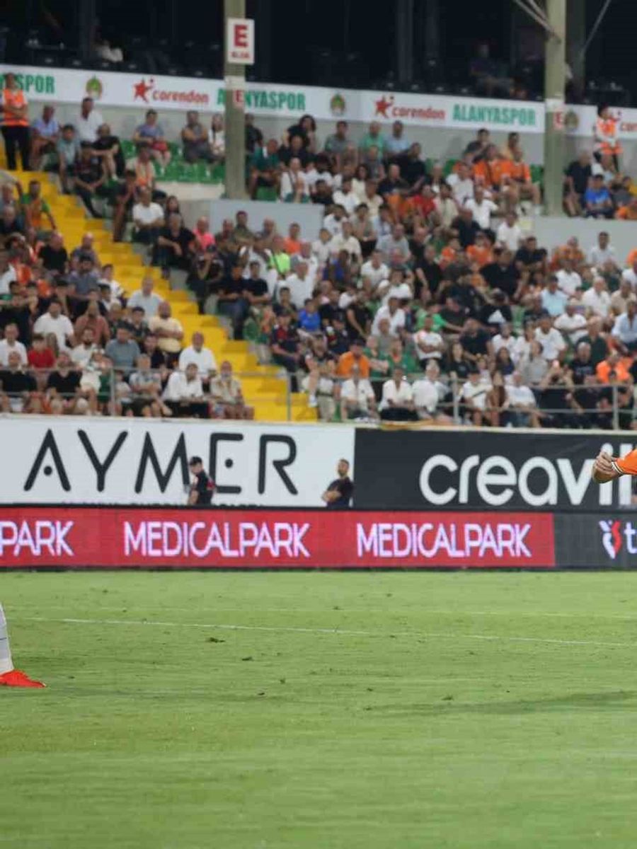 Trendyol Süper Lig: Corendon Alanyaspor: 2 Göztepe: 2 (Maç sonucu)