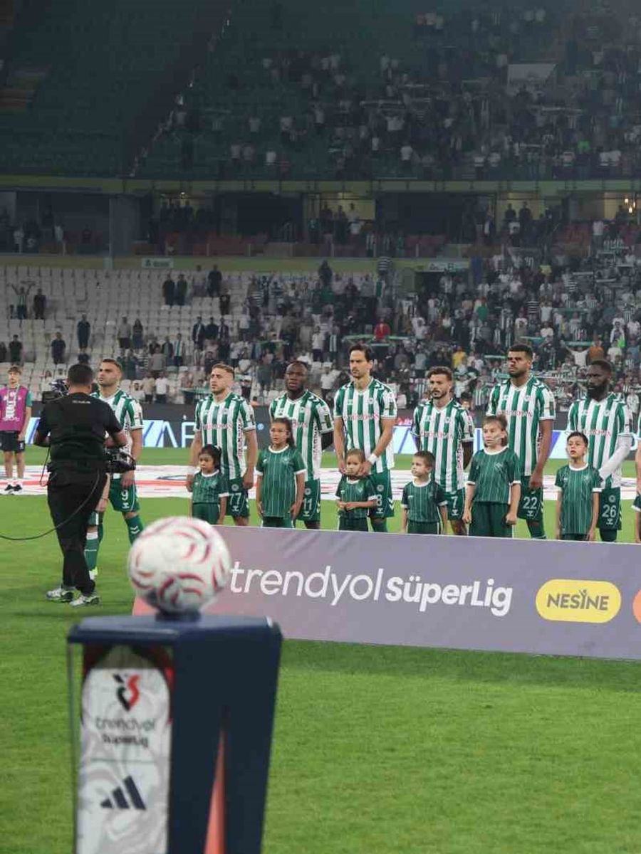 Konyaspor 7 maçlık mağlubiyet serisini bitirdi