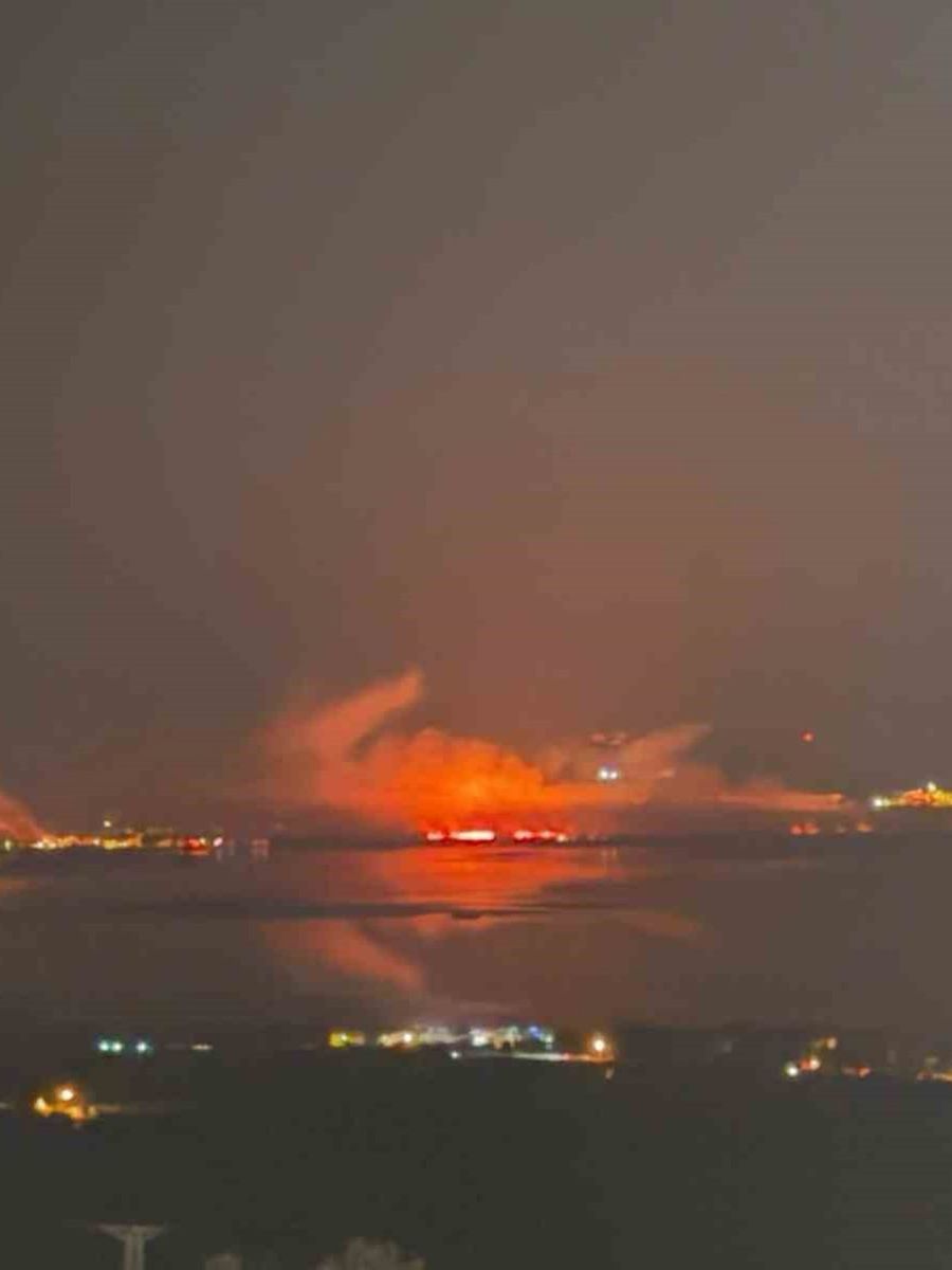 Beyşehir’de tarlalar alev alev yanıyor