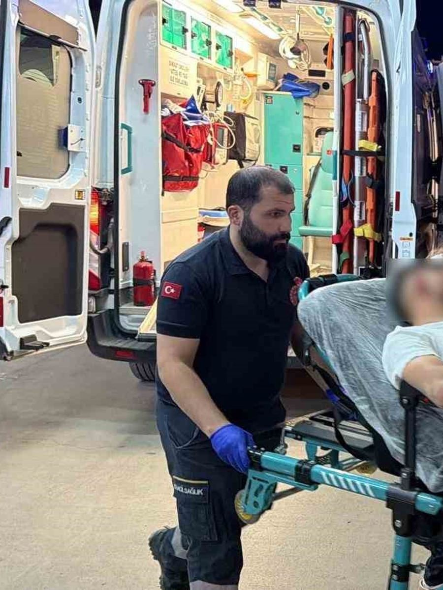 Sokak ortasında darp edildi