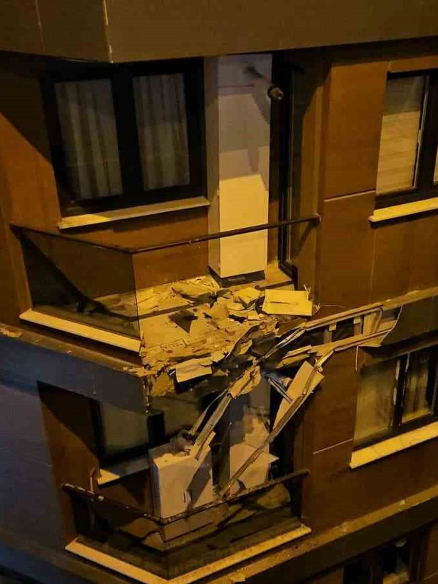 Eyüpsultan’da alkollü sürücü binaya çarptıktan sonra bahçeye uçtu: 2 yaralı