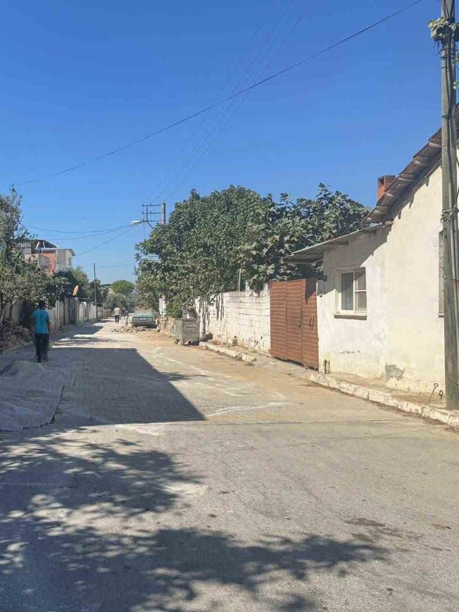 Germencik’te cadde ve sokaklarda çalışmalar hız kesmeden sürüyor