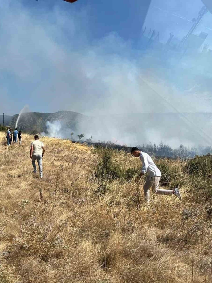 Simav’da dağlık alanda yangın paniği