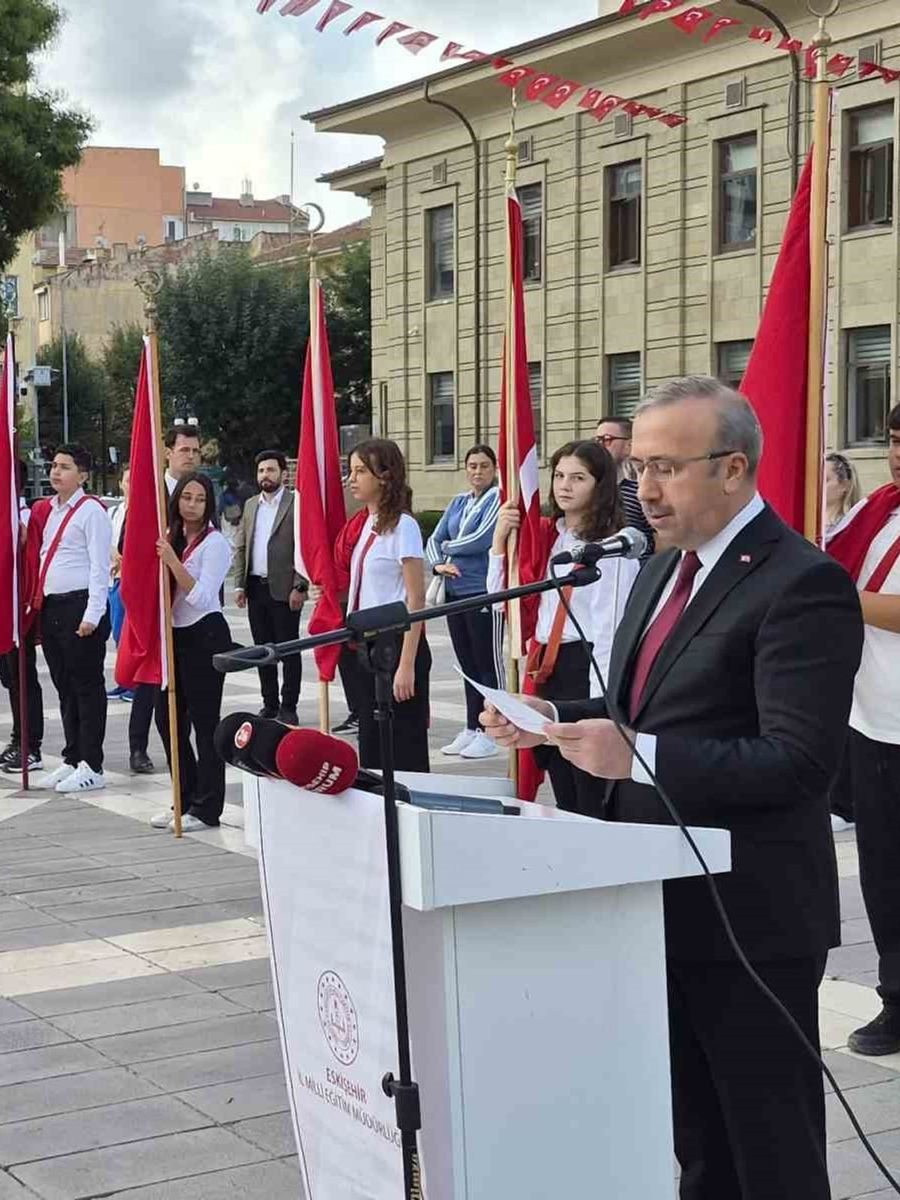 Eskişehir’de Eğitim-Öğretim Yılı ve İlköğretim Haftası töreni