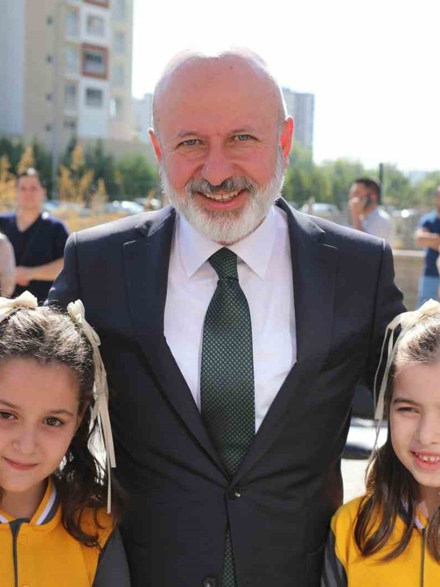 Başkan Çolakbayrakdar: "Büyük ve güçlü Türkiye’nin geleceğini inşa edecek nesiller yetiştiriyoruz"