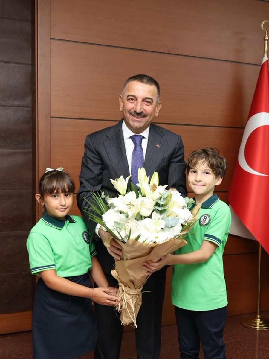 Vali Hacıbektaşoğlu yeni eğitim yılı dolayısıyla eğitim heyetini ağırladı