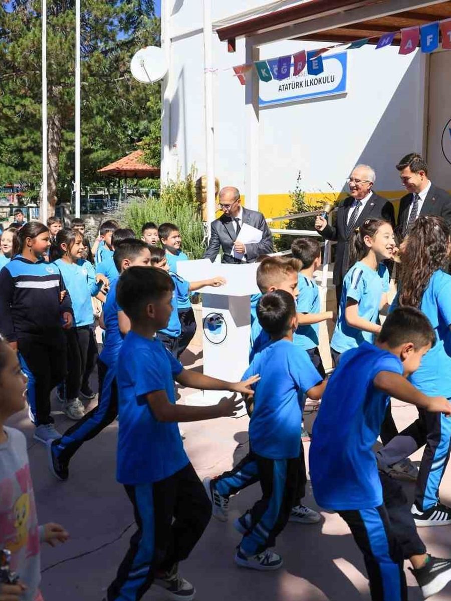 Çameli’nde 2026-2027 eğitim öğretim yılı düzenlenen törenle başladı