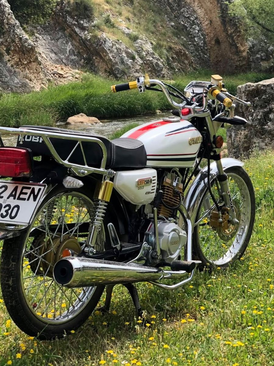 Park halindeki motosiklet çalındı