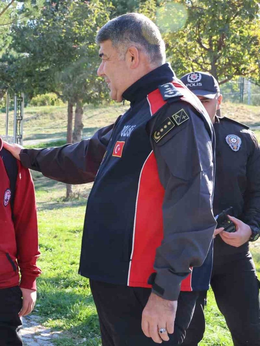 Erzurum’da okul çevrelerine sıkı denetim: Emniyet Müdürü Karaburun sahaya indi