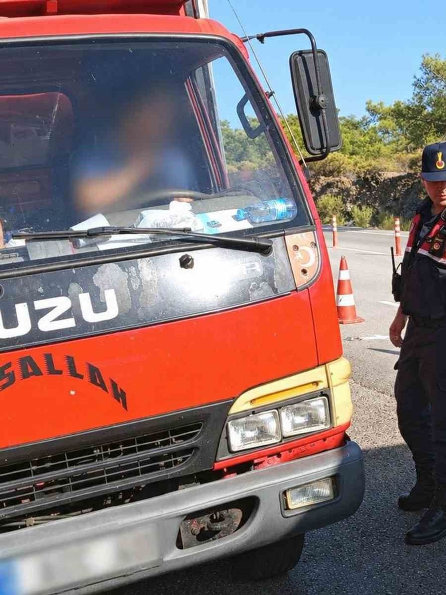 Jandarma Muğla’da bir haftada 17 bin 711 araç denetlendi