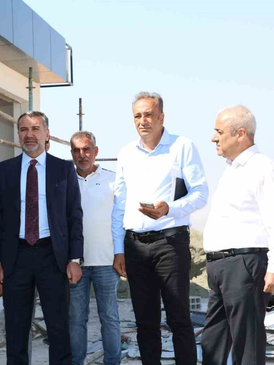 Başkan Şerifoğulları, yapımı devam eden projeleri inceledi
