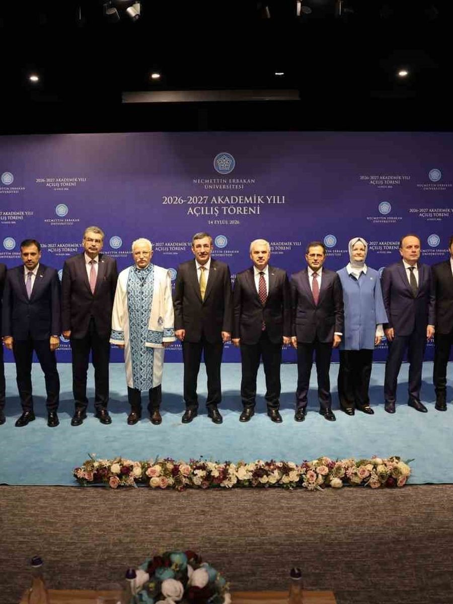 Cevdet Yılmaz: "Sosyal medya aslında asosyal medya"