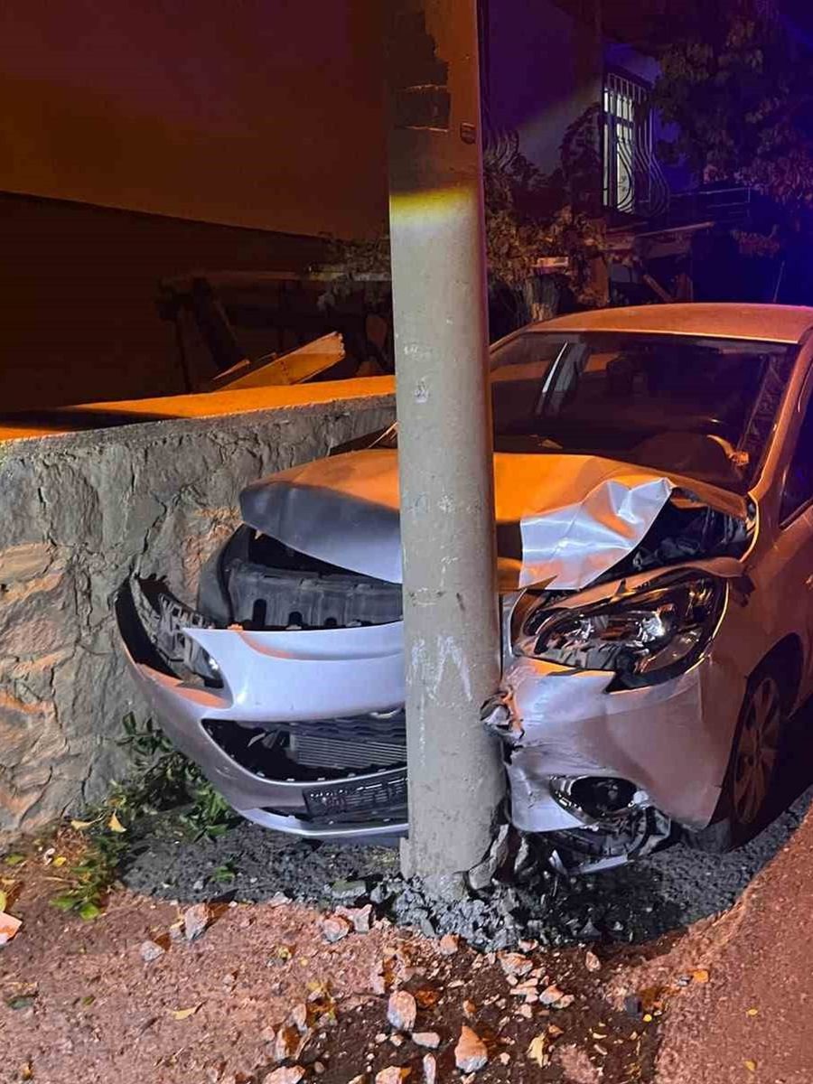Niğde’de iki otomobil çarpıştı: 5 yaralı