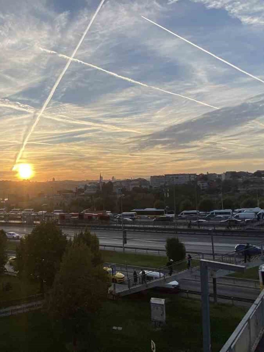 İstanbul’da muhteşem gün doğumu mest etti