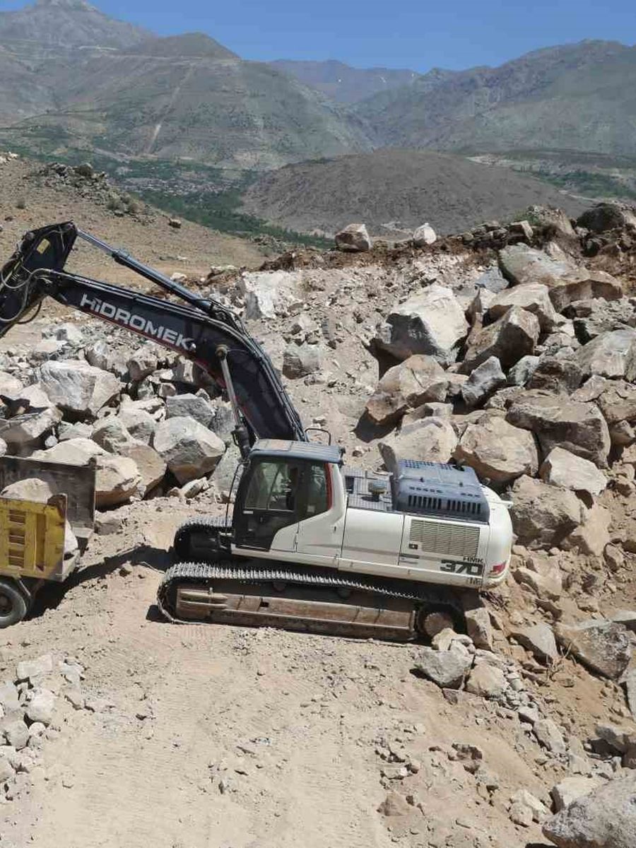 Bir asır dayanıklı andezit taşı