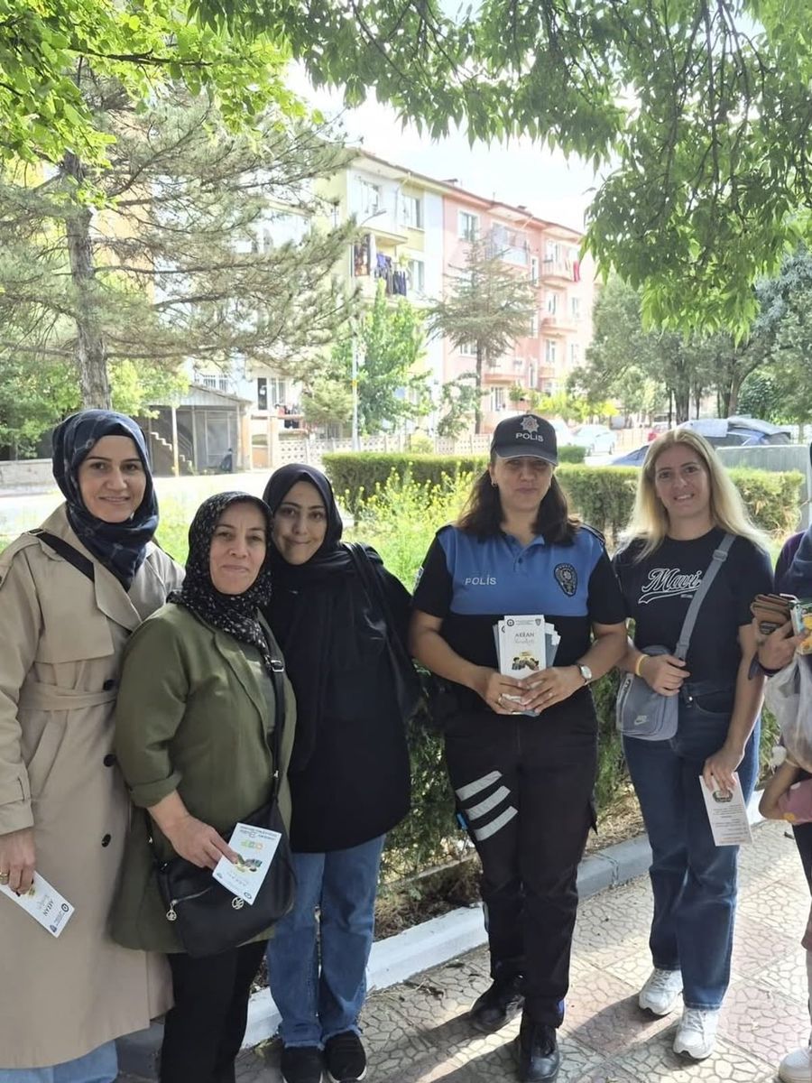 Kütahya’da polis ekiplerinden okul çevrelerinde güvenlik denetimi