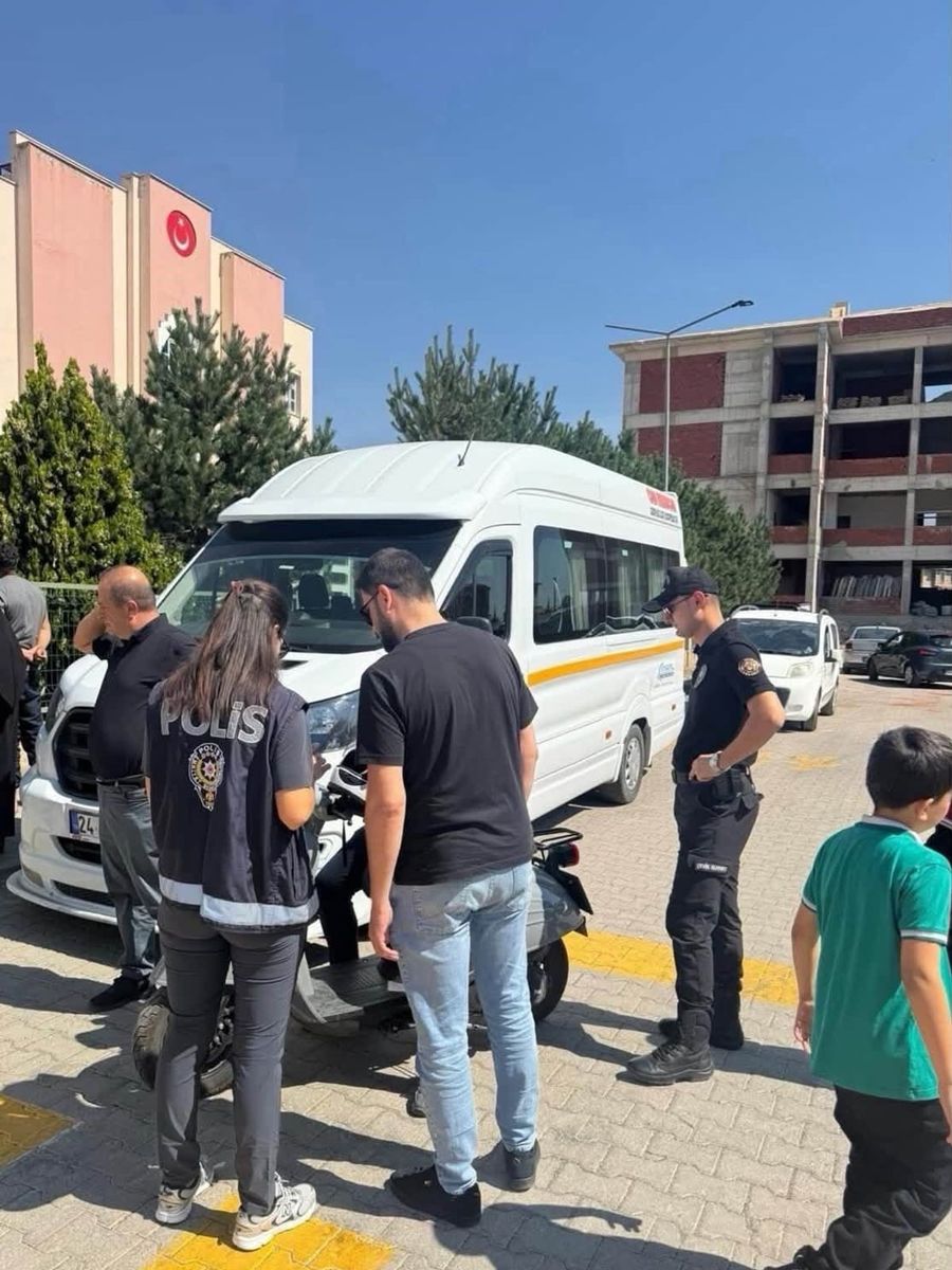 Erzincan’da okul çevreleri ve servis araçları denetlendi
