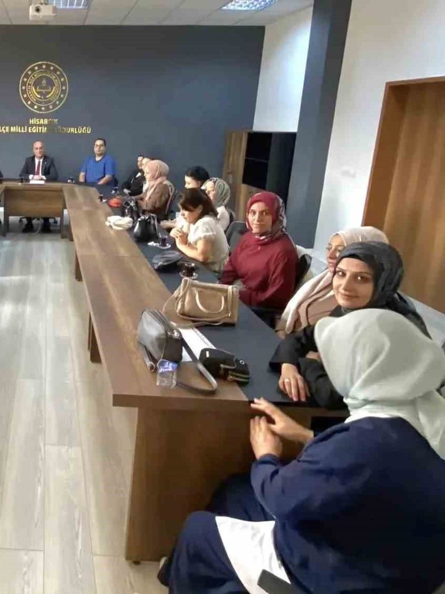 Hisarcık’ta ücretli öğretmenlerle yeni eğitim yılı toplantısı