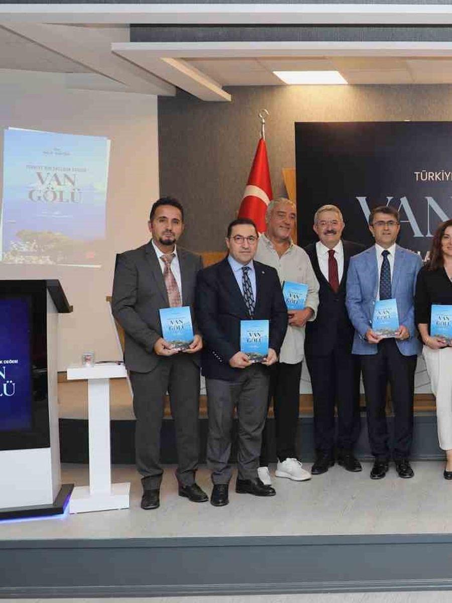 Van TSO tarafından Van Gölü’nün kimliği çıkarıldı