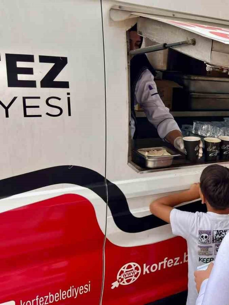 Körfez Belediyesi’nden öğrencilere sıcak karşılama