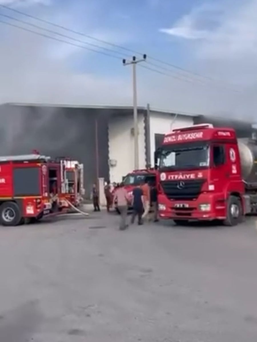Denizli’de iş yeri yangını