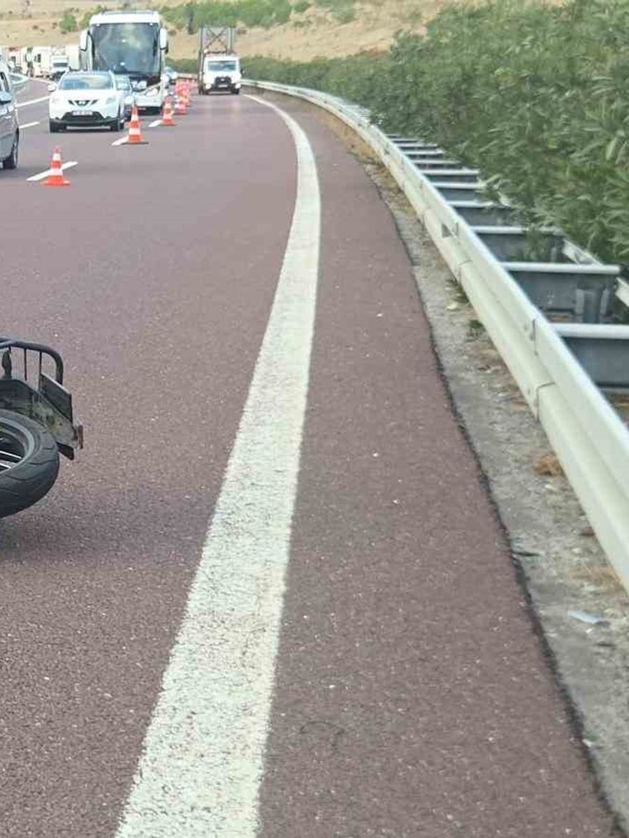 Kamyona çarpan motosiklet sürücüsü hayatını kaybetti