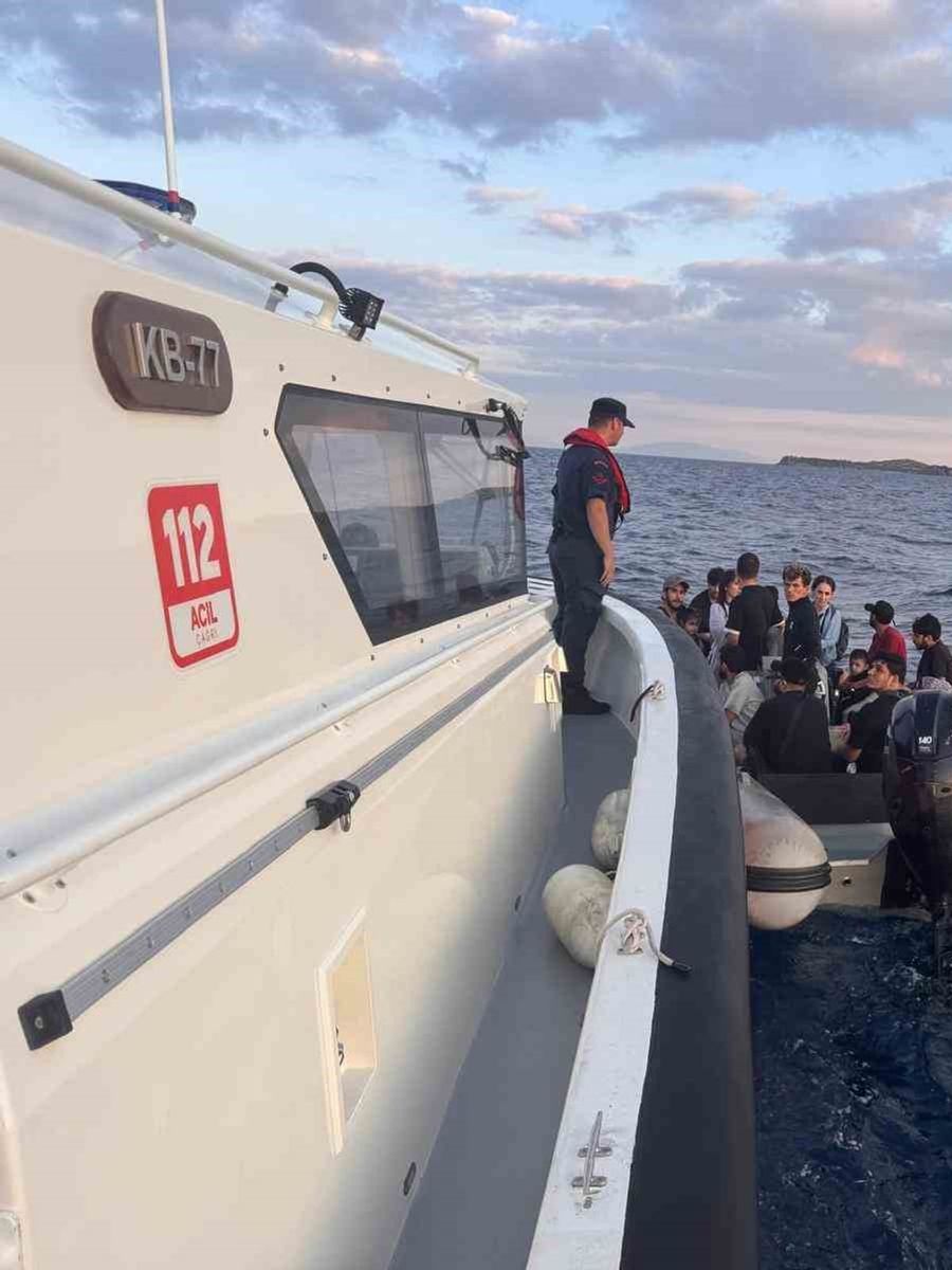 İzmir’de 15 düzensiz göçmen yakalandı