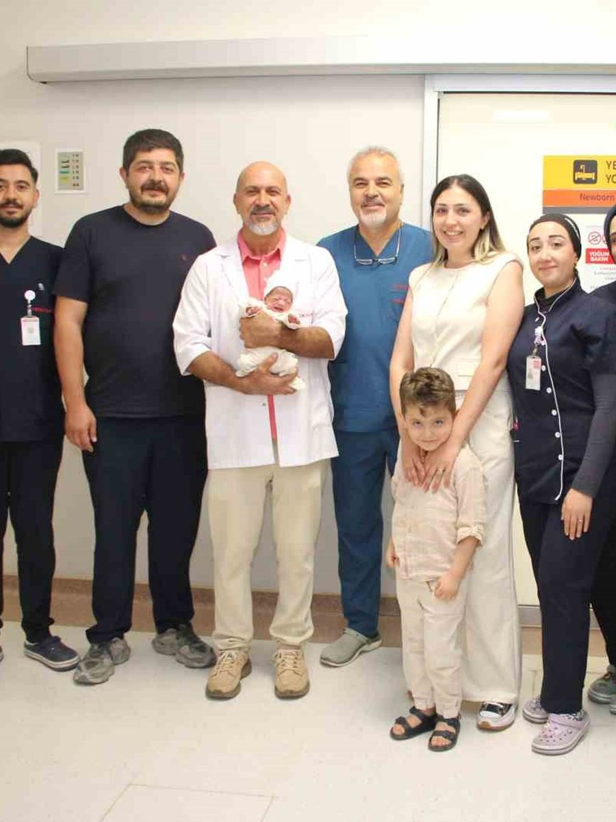 830 gram doğan prematüre bebek, 144 günlük yaşam mücadelesinin ardından sağlığına kavuştu