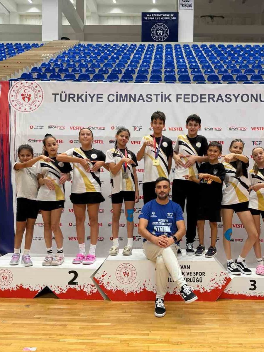 Manisalı sporculardan madalya yağmuru